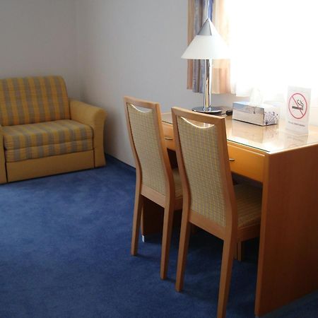 Pension Demmel, Bed & Breakfast Bruckmühl Buitenkant foto