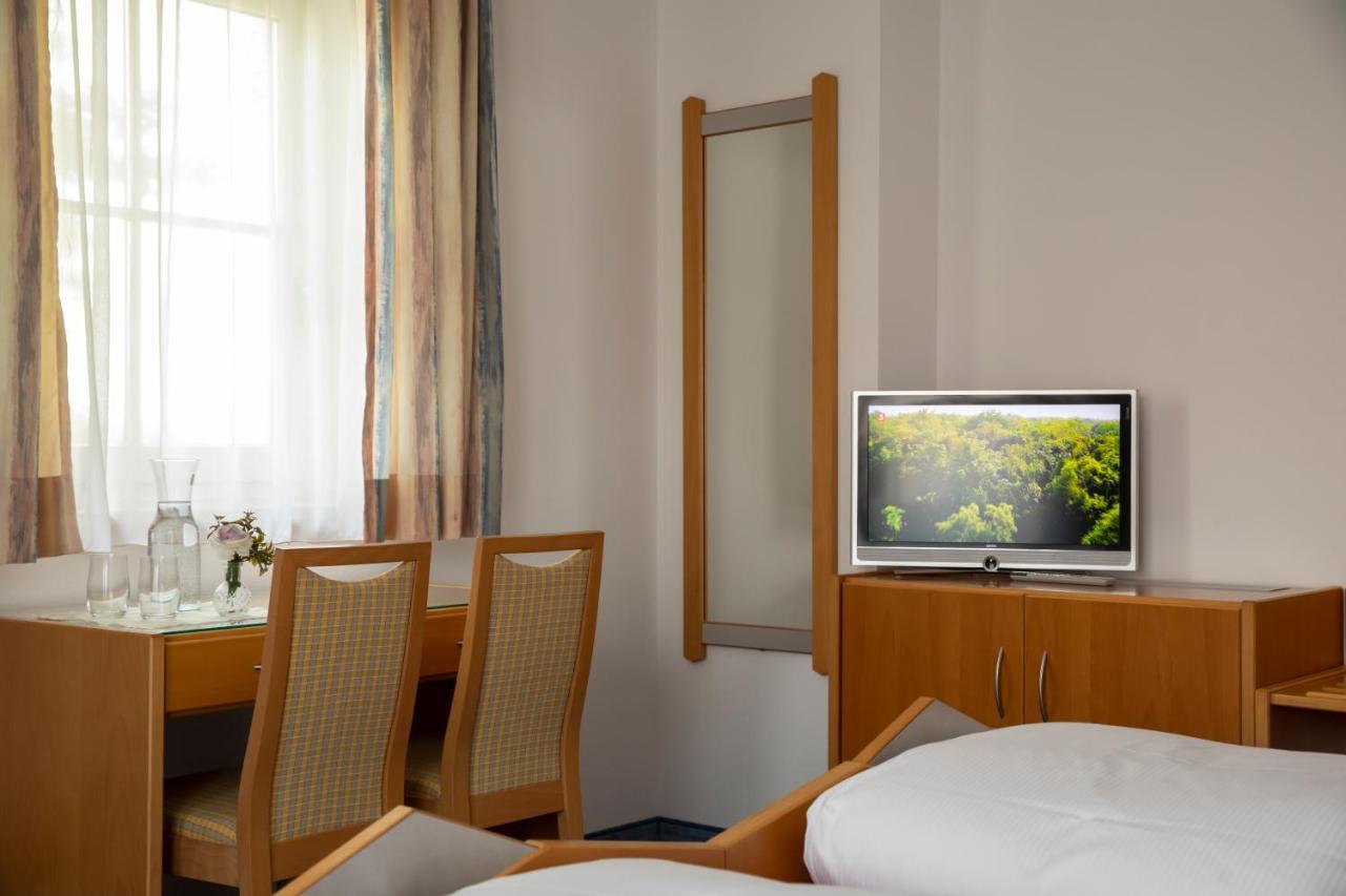 Pension Demmel, Bed & Breakfast Bruckmühl Buitenkant foto